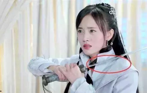 鞠婧祎爆料秦俊杰视频,揭秘背后真相与情感纠葛 第3张 鞠婧祎爆料秦俊杰视频,揭秘背后真相与情感纠葛 第3张