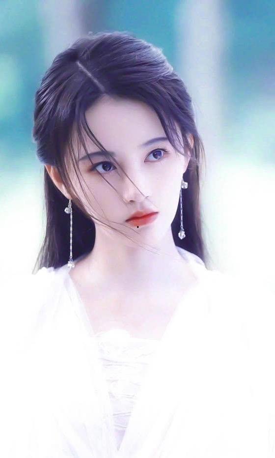 鞠婧祎私下爆料视频,揭秘明星真实生活的一面 第1张 鞠婧祎私下爆料视频,揭秘明星真实生活的一面 第1张