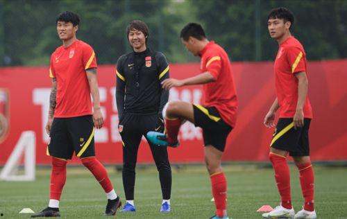 国足李铁爆料最新消息新闻,最新动态与备战策略曝光 第2张 国足李铁爆料最新消息新闻,最新动态与备战策略曝光 第2张