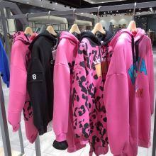 加绒卫衣爆料视频,从爆料视频看潮流保暖新选择