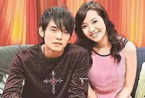 周杰伦爆料侯佩岑订婚消息的视频,甜蜜瞬间引网友热议 第2张 周杰伦爆料侯佩岑订婚消息的视频,甜蜜瞬间引网友热议 第2张