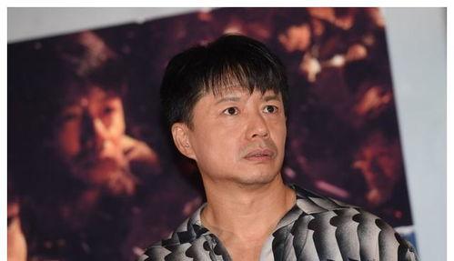 娱乐圈最新爆料男星是谁,神秘男星成焦点，身份成谜引热议  第2张