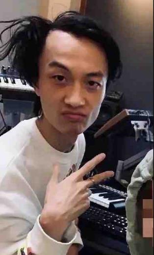 李政煦前女友爆料视频播放,揭秘两人感情纠葛 第2张 李政煦前女友爆料视频播放,揭秘两人感情纠葛 第2张