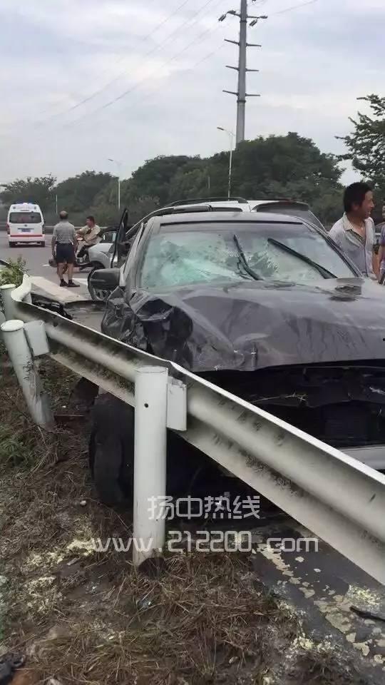最新撞车爆料视频,惊心动魄！最新撞车爆料视频揭秘事故瞬间  第2张