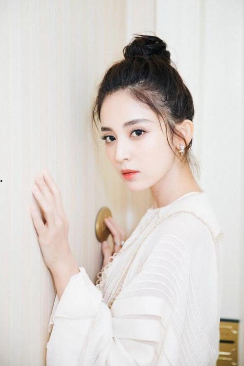 古力娜扎最新爆料,新恋情曝光,甜蜜细节引网友热议 第2张 古力娜扎最新爆料,新恋情曝光,甜蜜细节引网友热议 第2张