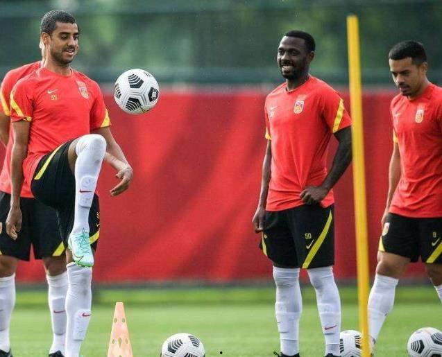 记者爆料国家队视频,揭秘幕后训练与备战细节