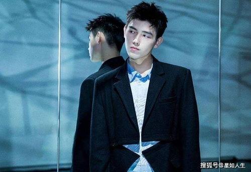 娱乐吃瓜博主陈飞宇视频,陈飞宇吃瓜视频揭秘娱乐圈幕后真相  第3张